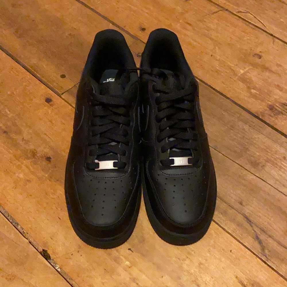 mens size 8 black air force 1s